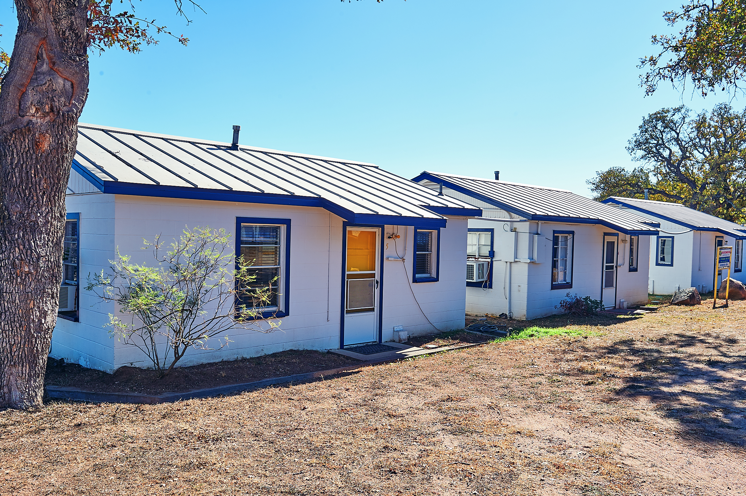 Beachcomber Cabin Row