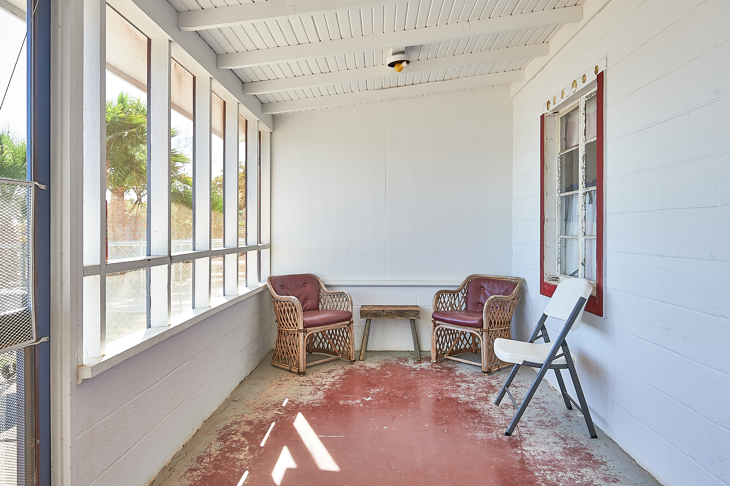 Enchanted Rock Cabin Porch Seating